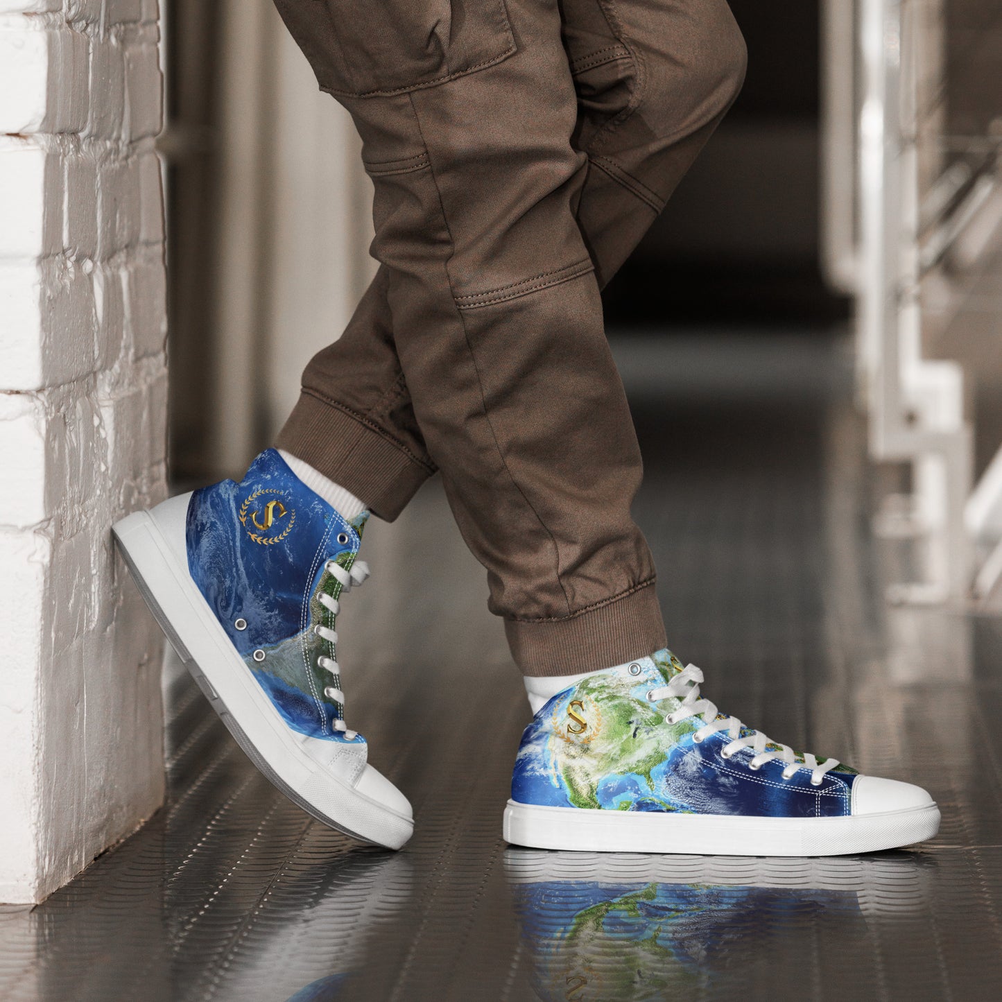 Men’s high top canvas shoes