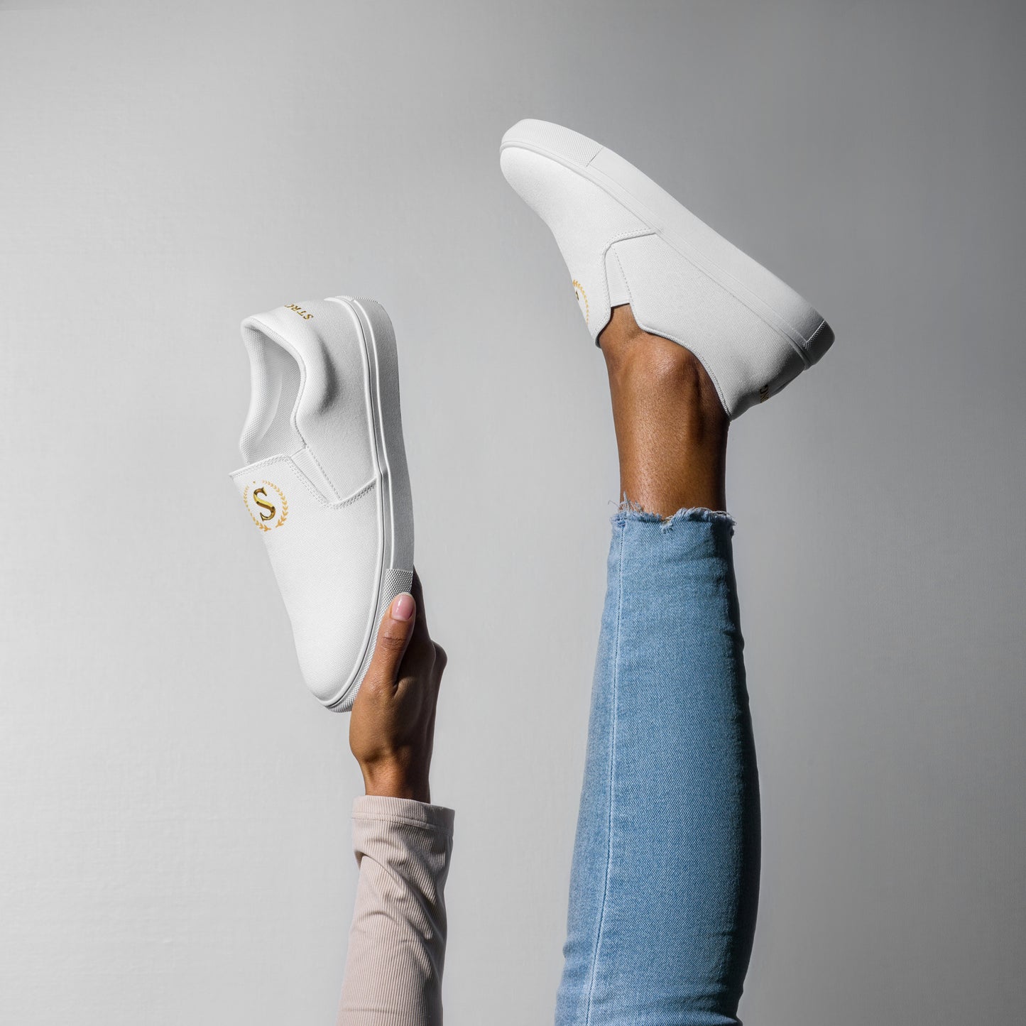 Women’s slip-on canvas shoes